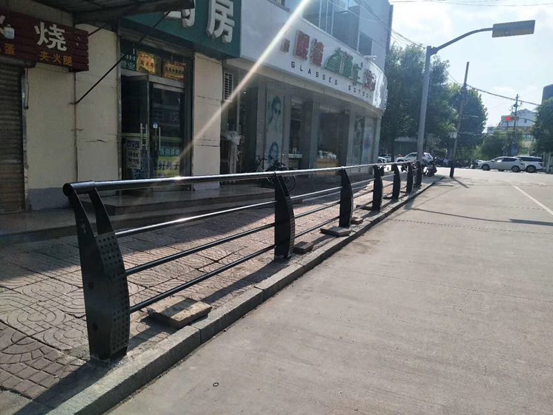 道路護欄