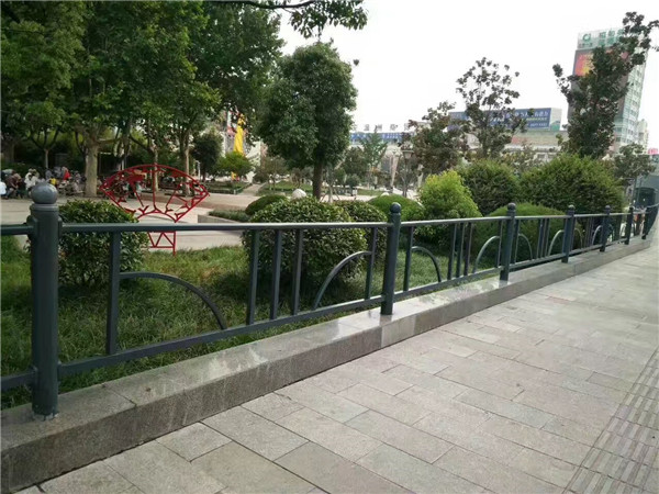 道路護欄